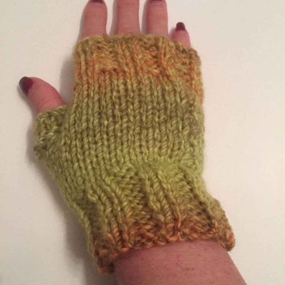 NEW Fingerless gloves Hand knit green orange combo WOMENS Accessory